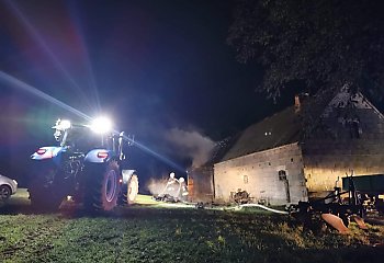Pożar stodoły w Mąkowarsku [ZDJĘCIA]