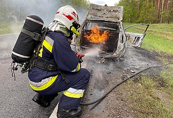 Na DK10 między Przyłubiem a Cierpicami spłonął samochód [GALERIA]