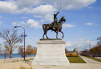 Polonia popiera Nawrockiego! Amerykańscy liderzy Polonii ostrzegają przed Tuskiem i Trzaskowskim