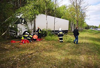 Ciężarówka wypadła z drogi w Solcu Kujawskim