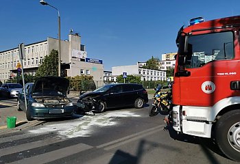 Wypadek przy skrzyżowaniu Głowackiego i Gajowej [ZDJĘCIA, WIDEO]