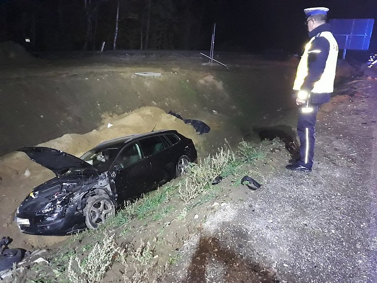 Policja bada, co było przyczyną tragedii na trasie S5