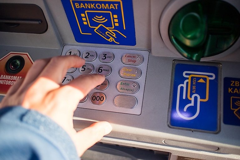 Bankomatowi złodzieje wpadli na Szwederowie  