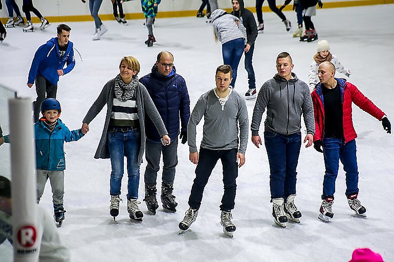 Mikołaje na Torbydzie pojeżdżą za darmo. Wystarczy jeden element stroju