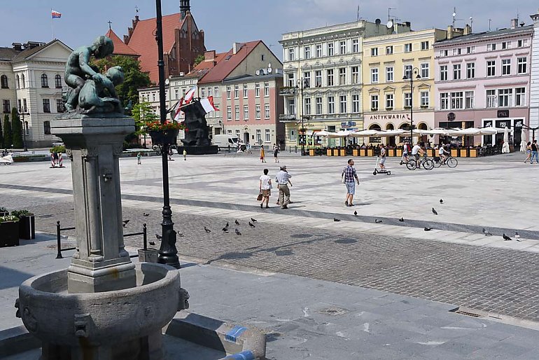 Optymalne rozwiązania komunikacyjne na Starym Rynku