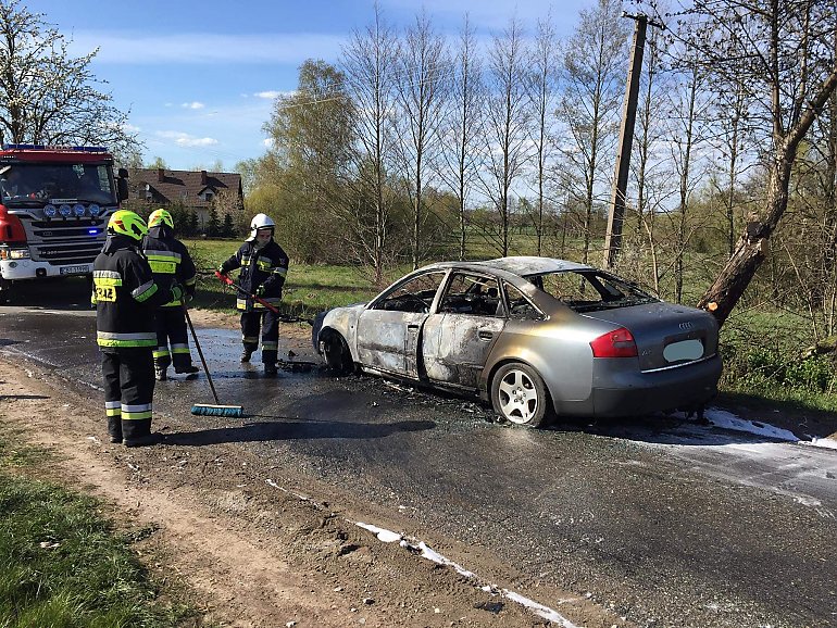Pożar samochodu osobowego w Czarżu