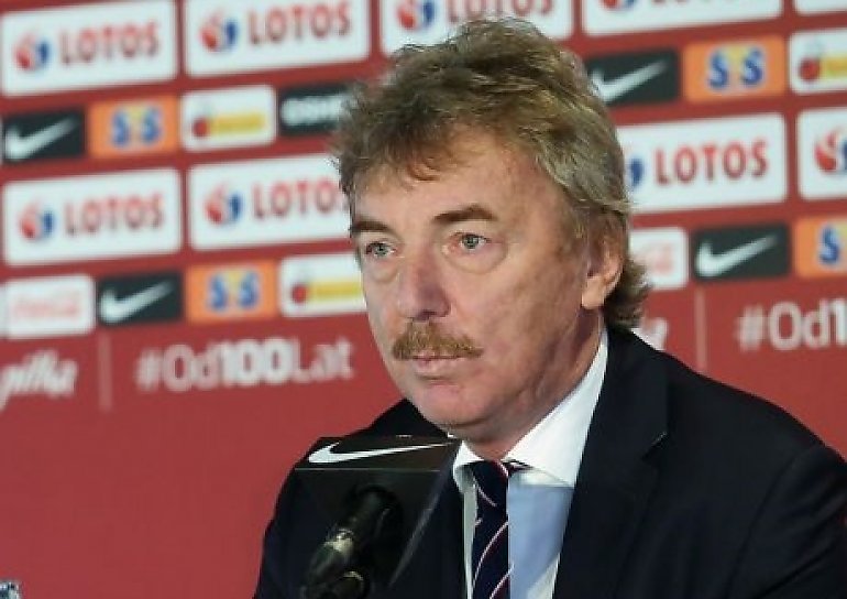 Boniek przeciwko pięciu zmianom w meczach