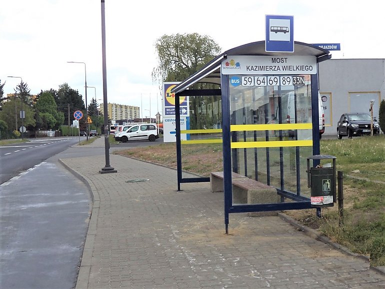 Nowe wiaty na przystankach autobusowych