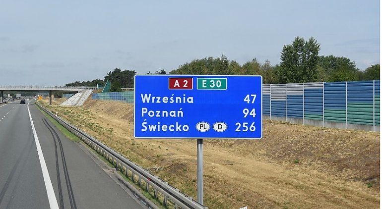 Skarbówka wchodzi na autostrady