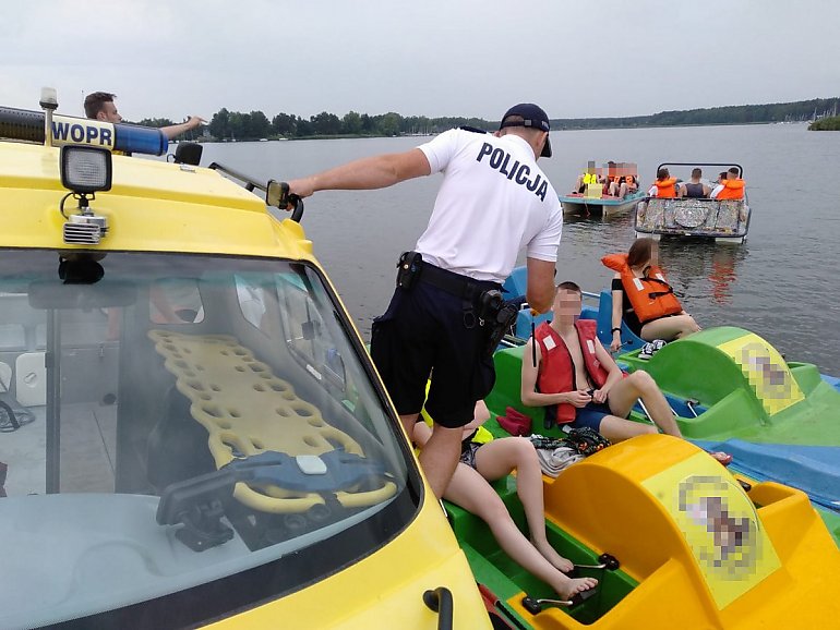 Po pijanemu pływali po Zalewie Koronowskim. Łącznie dziesięć mandatów