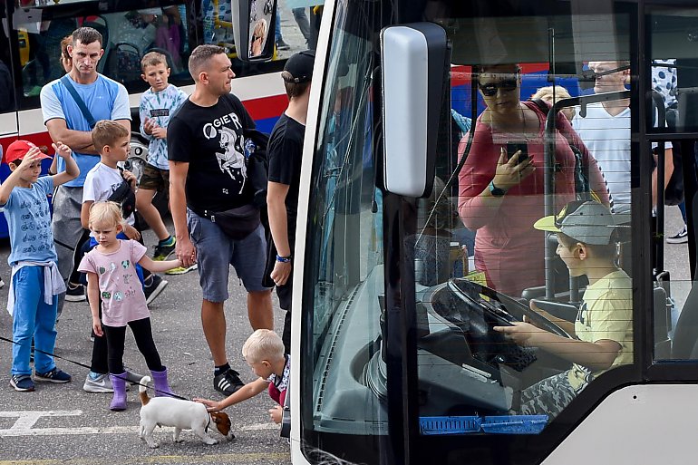Tłumy na zlocie zabytkowych autobusów w Bydgoszczy [ZDJĘCIA]
