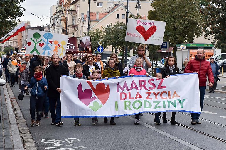 Marsz dla Życia i Rodziny po rocznej przerwie wrócił na ulice Bydgoszczy [GALERIA]
