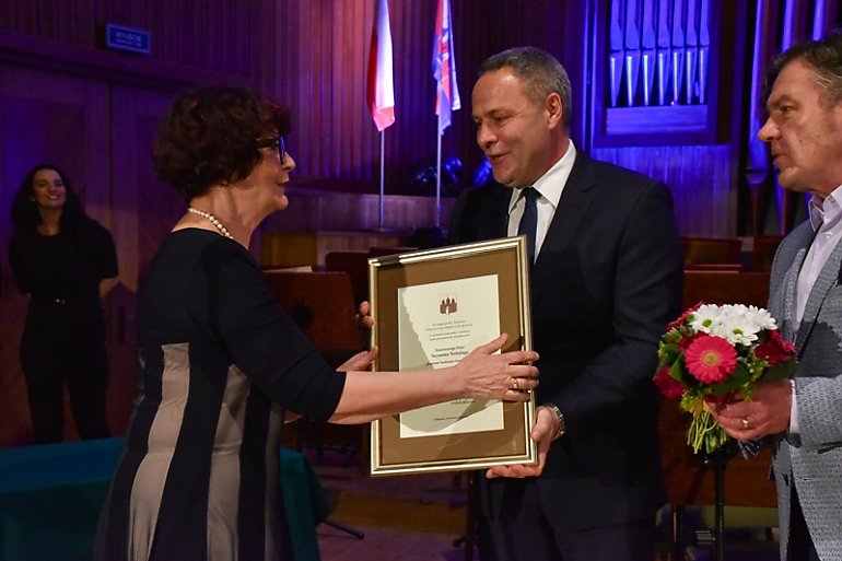 Laur Andrzeja Szwalbego przyznany. Uhonorowany Szymon Nehring