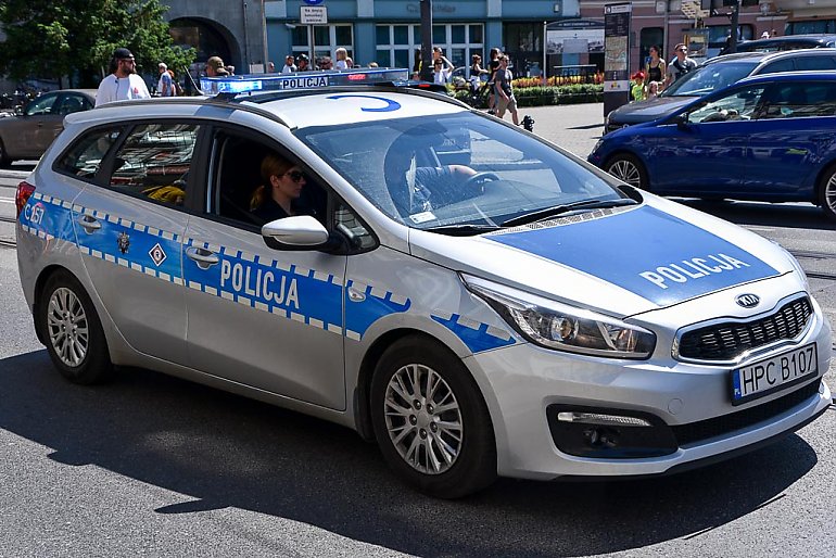 Sąsiadka zapobiegła włamaniu. Policjanci złapali sprawcę 